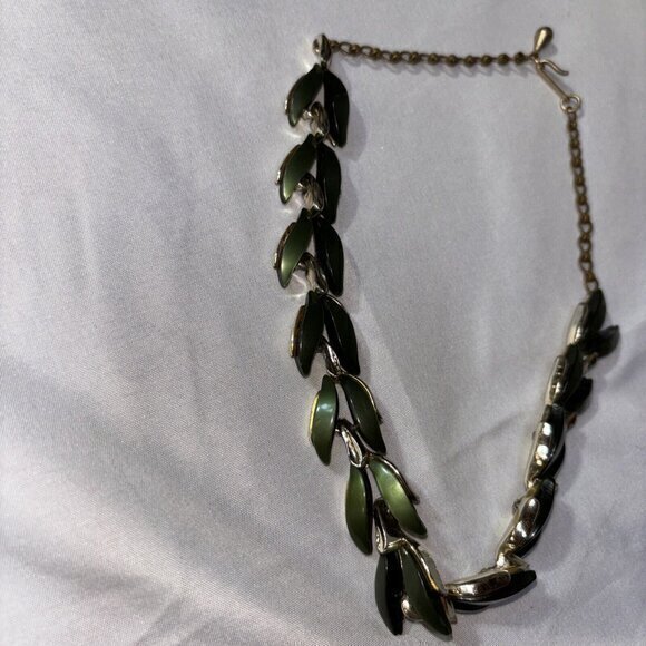 VINTAGE DESIGNER SIGNED CLAUDETTE THERMOSET NECKLACE ART DECO 16 in - Picture 2 of 4